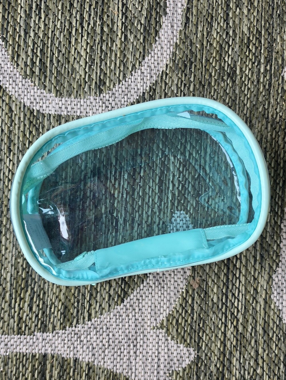 Makeup Bag & Sample Bundle - Picture 6 of 9